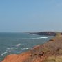 <p align=left>D'un côté les falaises, de l'autre les plages.